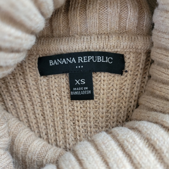 Banana Republic Factory Tan Sleeveless Turtleneck sz XS - Picture 4 of 4